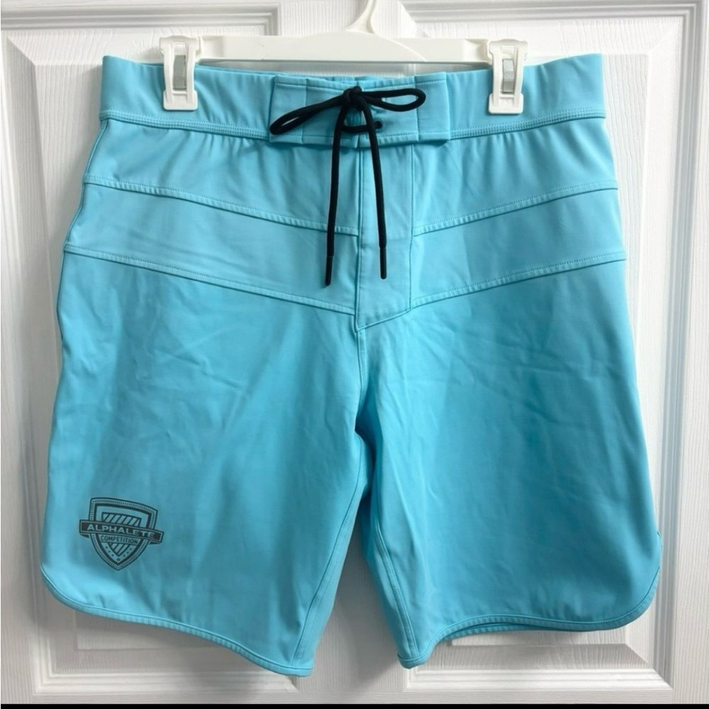 Alphalete Boardshorts Men’s 33 Aqua Blue Swim Trunks Surf Beach Summer Vacation